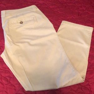 NWOT Old Navy khaki pants.